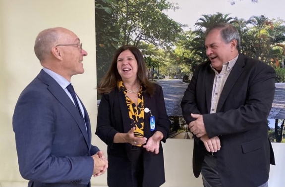 Floyd in a meeting with Brazil's Minister of Science, Technology and Innovation, Paulo Alvim and Director of the Institute for Radiation Protection and Dosimetry of the Brazilian Nuclear Energy Commission (IRD), Maria Angélica Vergara Wassermann